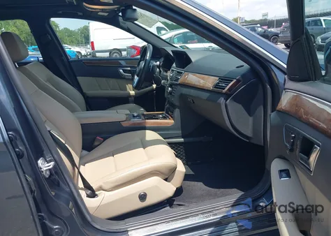 2013 Mercedes-Benz E 350 4Matic z USA, uszkodzony, nr VIN WDDHF8JB2DA718008